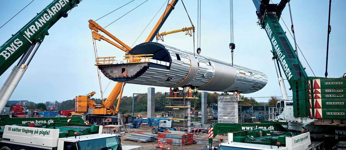 BMS håndterer løft og transport af broelement til infrastrukturprojekt