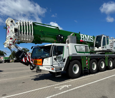 Hybrid mobilkran 150 ton kapacitet med batteri fra BMS