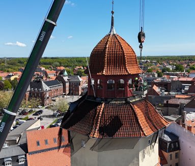 Mobilkranen Birdie ved vandtårn i Nykøbing Falster