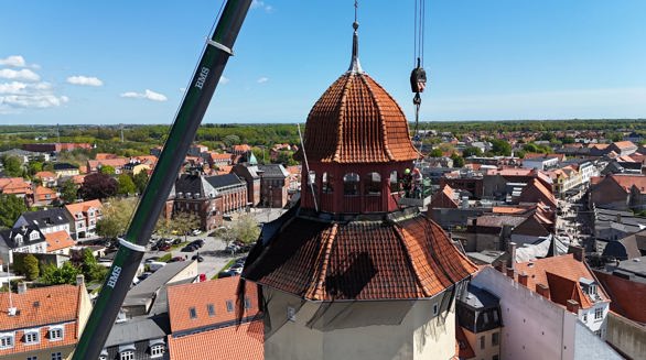 Mobilkranen Birdie ved vandtårn i Nykøbing Falster
