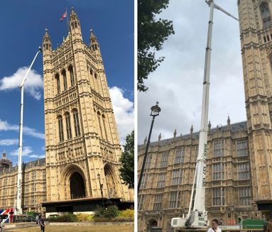 Lastbilmonteret lift arbejder ved Westminster-tårnet i London under bygningsreparation